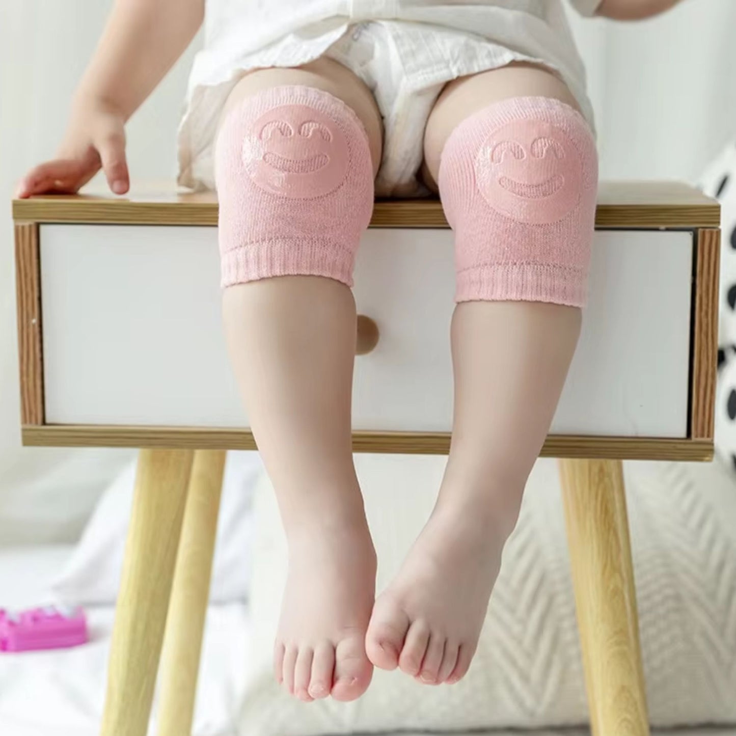 Baby Crawler Knee Socks with Anti-Slip Knee Pads